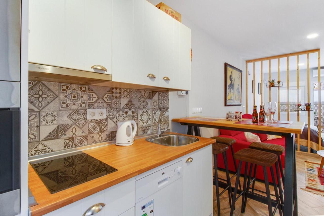 Barcelo 21, Parking On Request, Atico With Terrace & Studio With Patio, Center, Breakfast Included, Quite Neighborhood, Bc Málaga Exteriör bild
