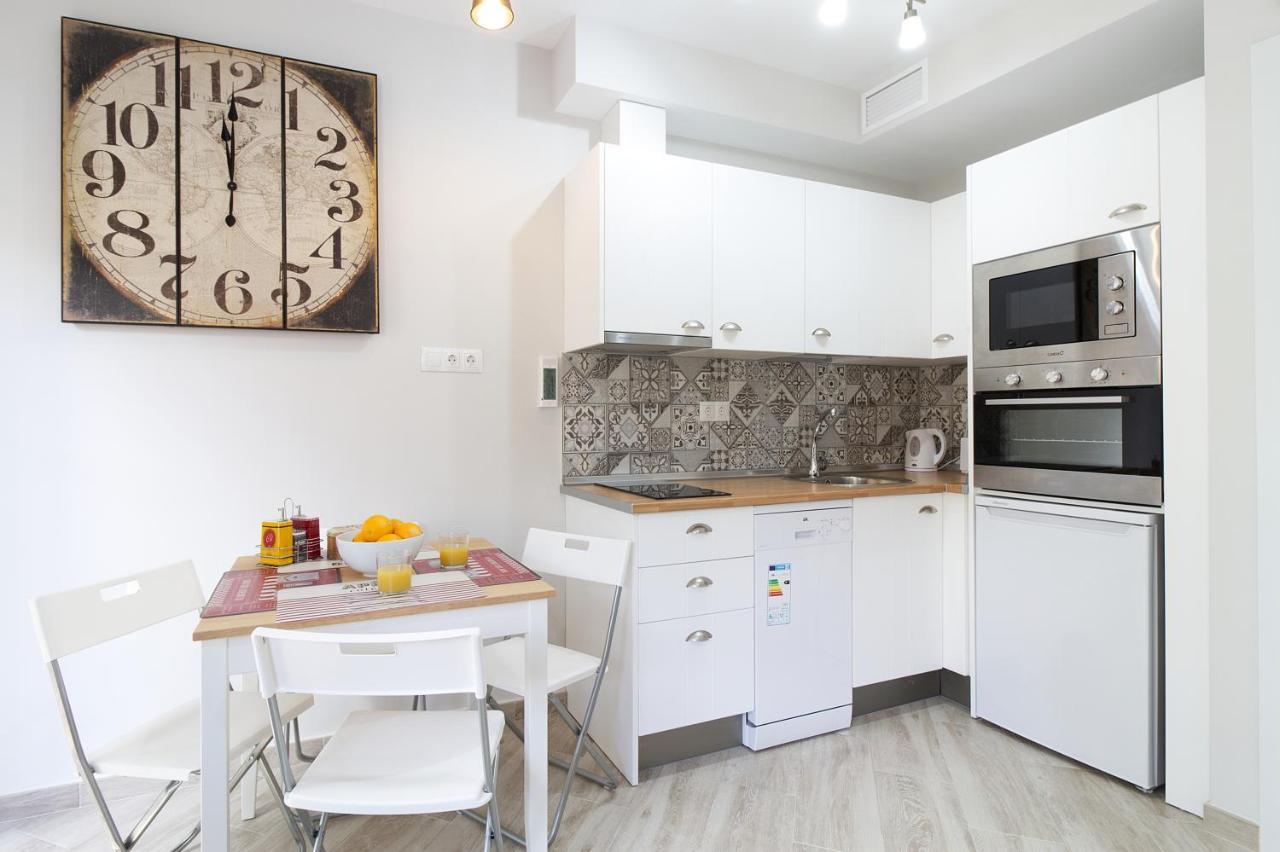 Barcelo 21, Parking On Request, Atico With Terrace & Studio With Patio, Center, Breakfast Included, Quite Neighborhood, Bc Málaga Exteriör bild