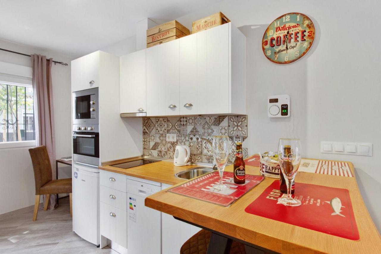 Barcelo 21, Parking On Request, Atico With Terrace & Studio With Patio, Center, Breakfast Included, Quite Neighborhood, Bc Málaga Exteriör bild