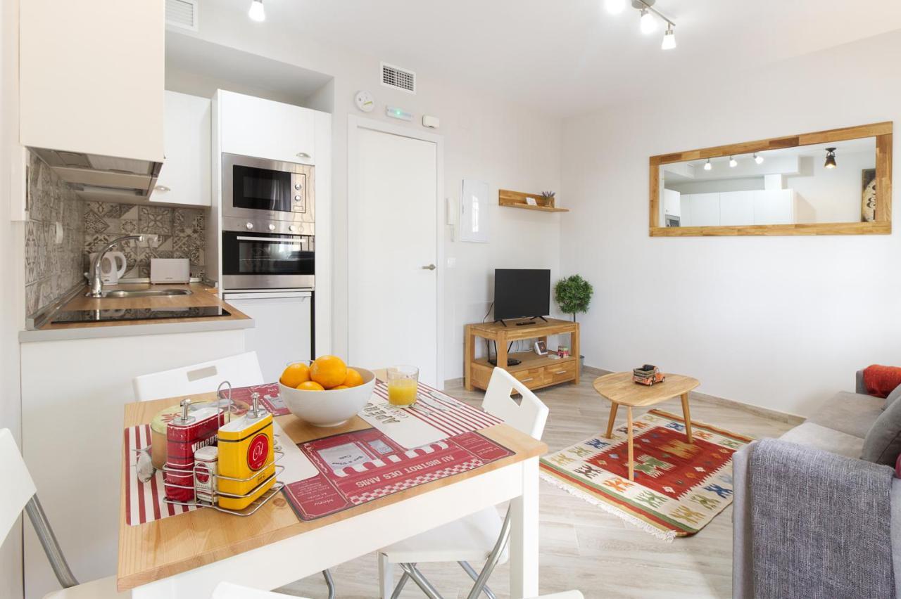 Barcelo 21, Parking On Request, Atico With Terrace & Studio With Patio, Center, Breakfast Included, Quite Neighborhood, Bc Málaga Exteriör bild