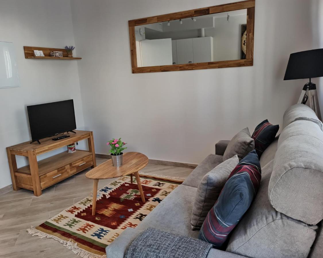 Barcelo 21, Parking On Request, Atico With Terrace & Studio With Patio, Center, Breakfast Included, Quite Neighborhood, Bc Málaga Exteriör bild